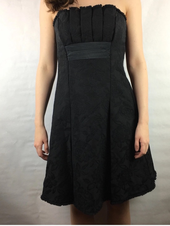 BCBGMaxAzria Dresses & Skirts - BCBGMAXAZIA Black Mini Dress Size 2